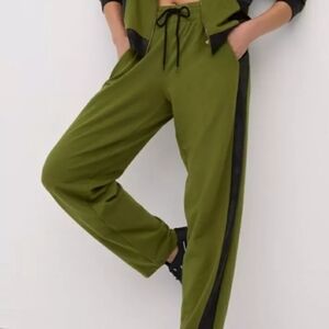 Women's Fleece Lined Jogger Pants Pockets Olive Green Size XXL NWT